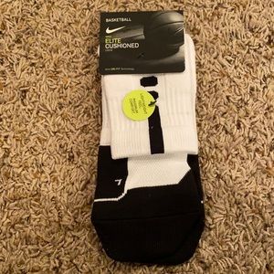 Nike Elite Cushioned Crew Socks